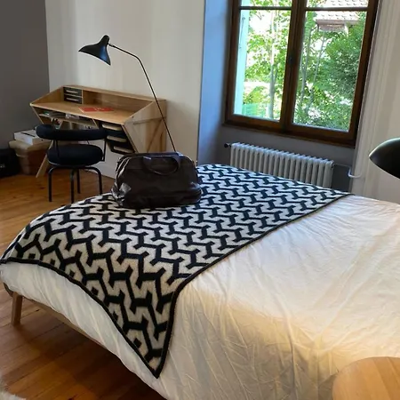 Apartment Gabriel - Comfortable Flat A Stone's Throw From The *